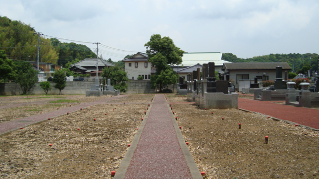 寺院墓地